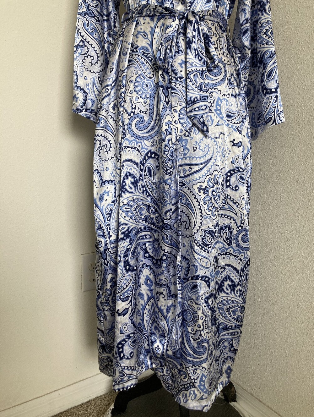 Jones New York Floral Paisley Long Satin Robe Blue S Belted Bride Classic - Picture 4 of 15